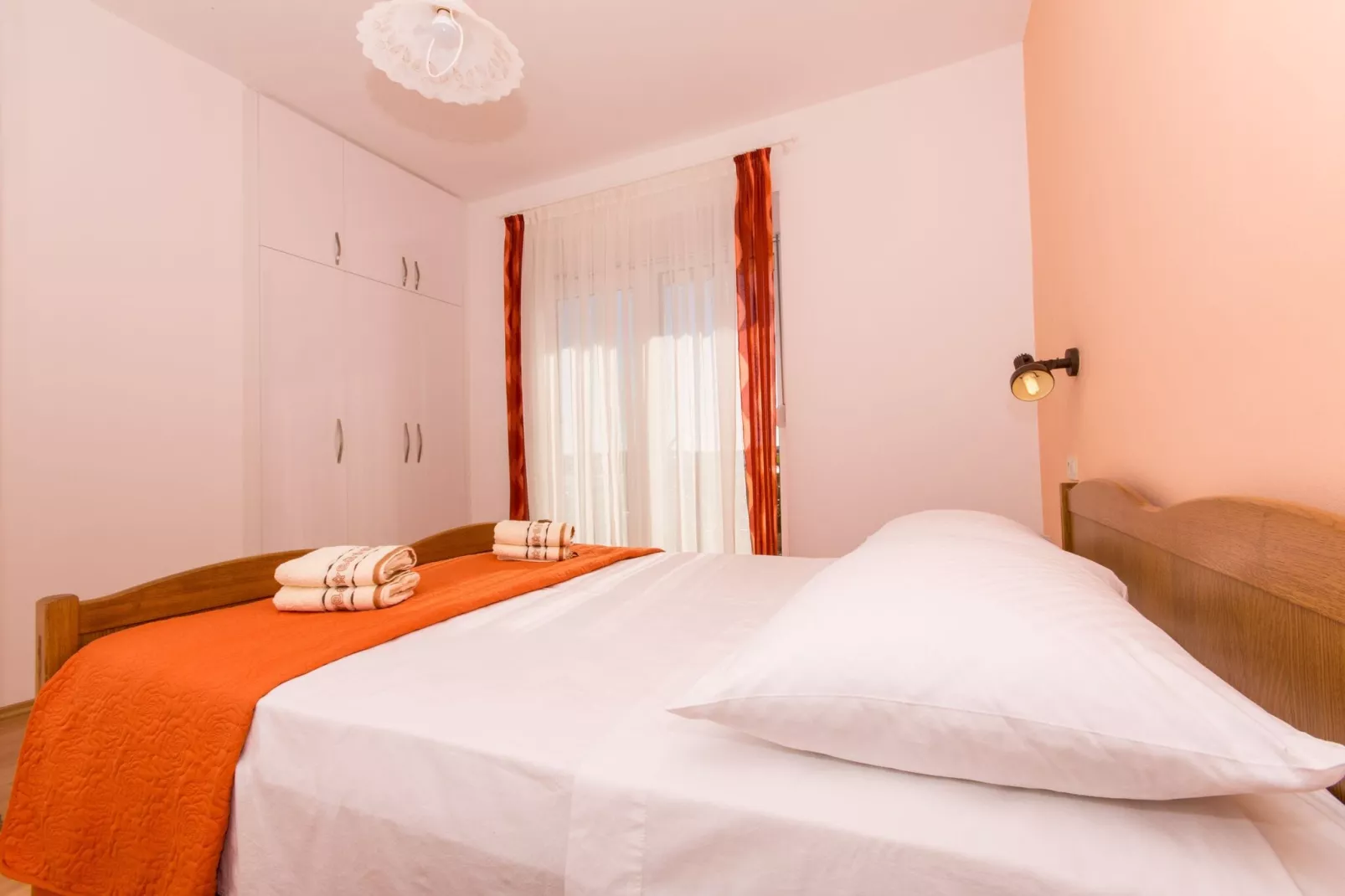 Apartments Mastelić - Three Bedroom Apartment with Terrace and Sea View-Bedroom