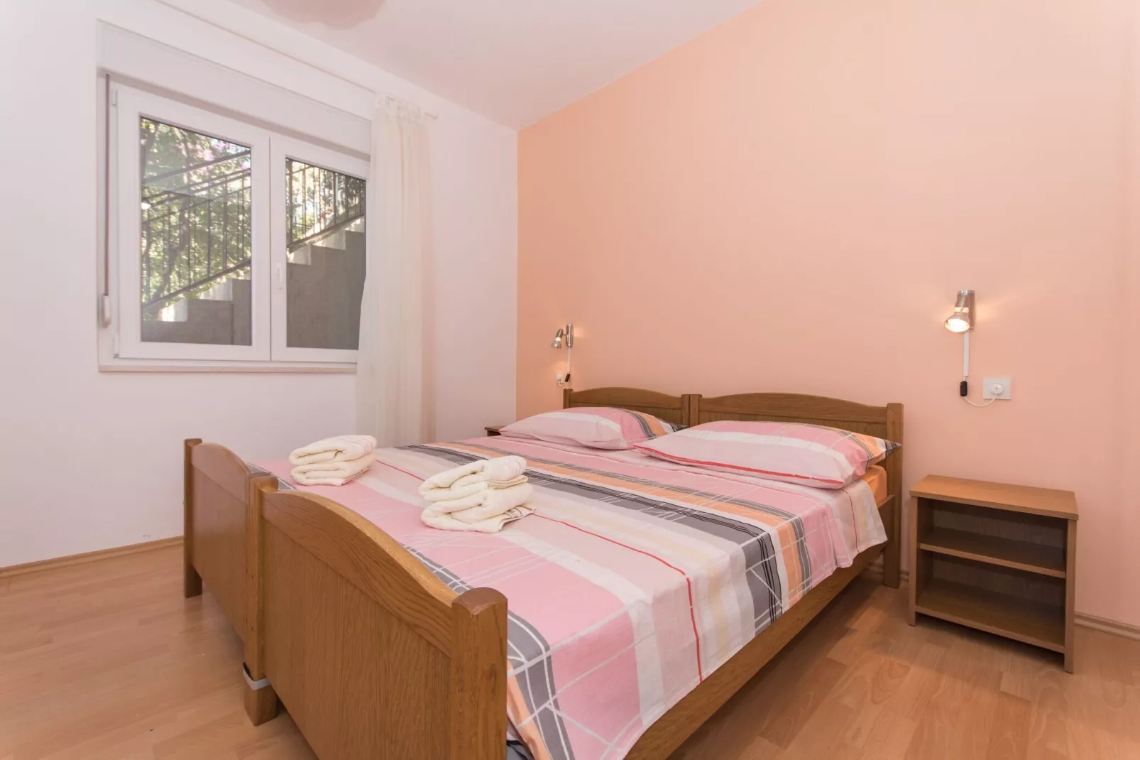 Apartments Mastelić - Three Bedroom Apartment with Terrace and Sea View-Bedroom