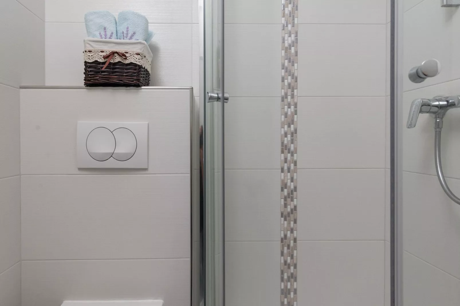 Rooms Tupina by Paulina - Superior Double Room with Balcony and Sea View (Room 2)-Bathroom