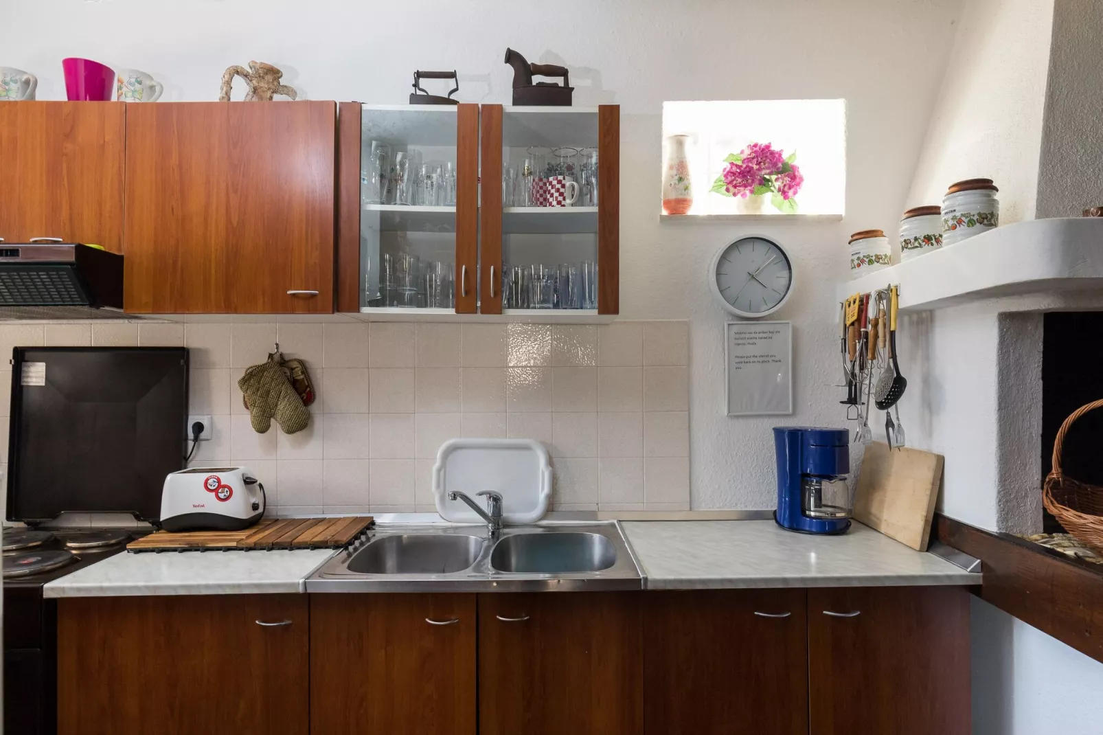 Rooms Tupina by Paulina - Standard Double Room with Balcony and Sea View (Room 3)-Kitchen