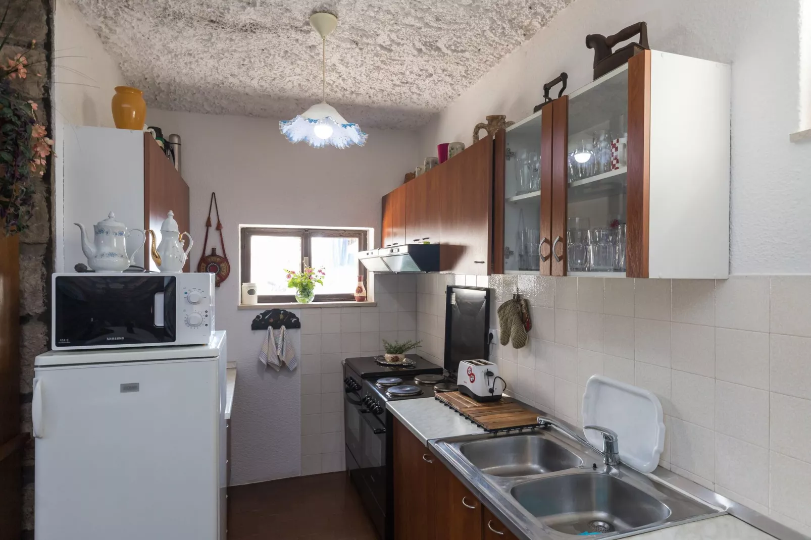 Rooms Tupina by Paulina - Standard Double Room with Balcony and Sea View (Room 3)-Kitchen