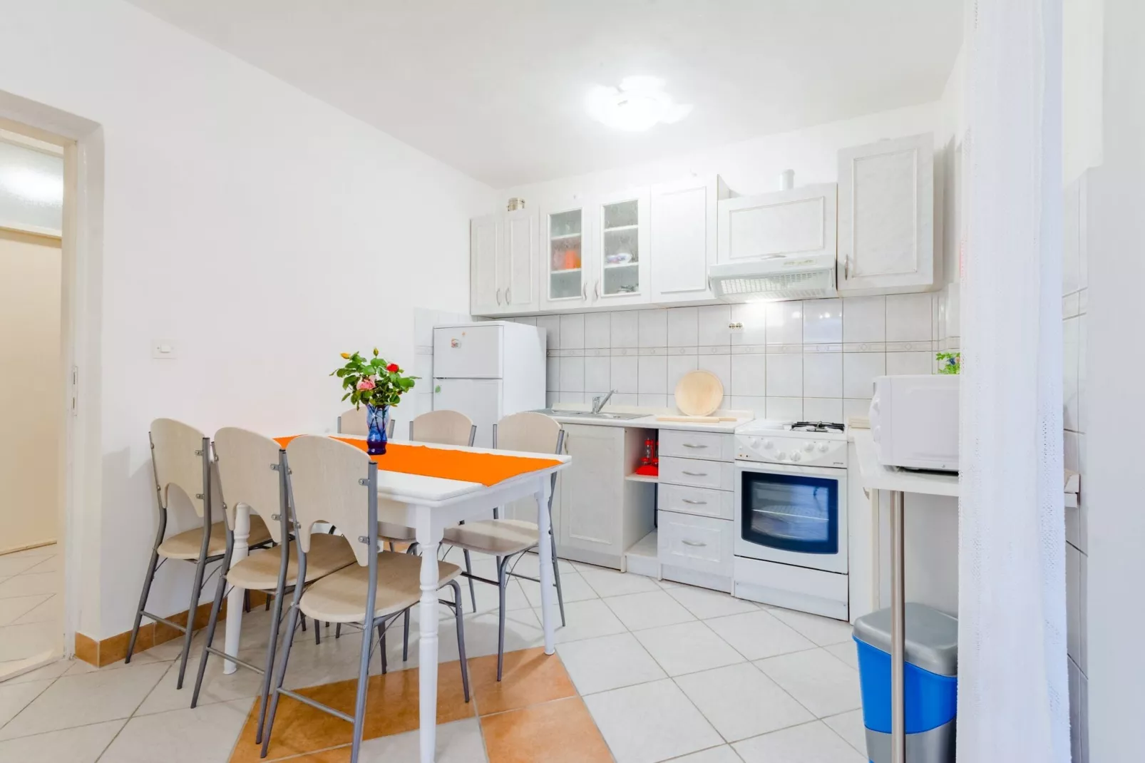 Apartment Sea Star - Three-Bedroom Apartment with Pool and Sea View-Küche