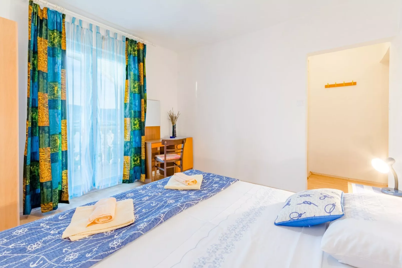 Apartment Sea Star - Three-Bedroom Apartment with Pool and Sea View-Schlafzimmer