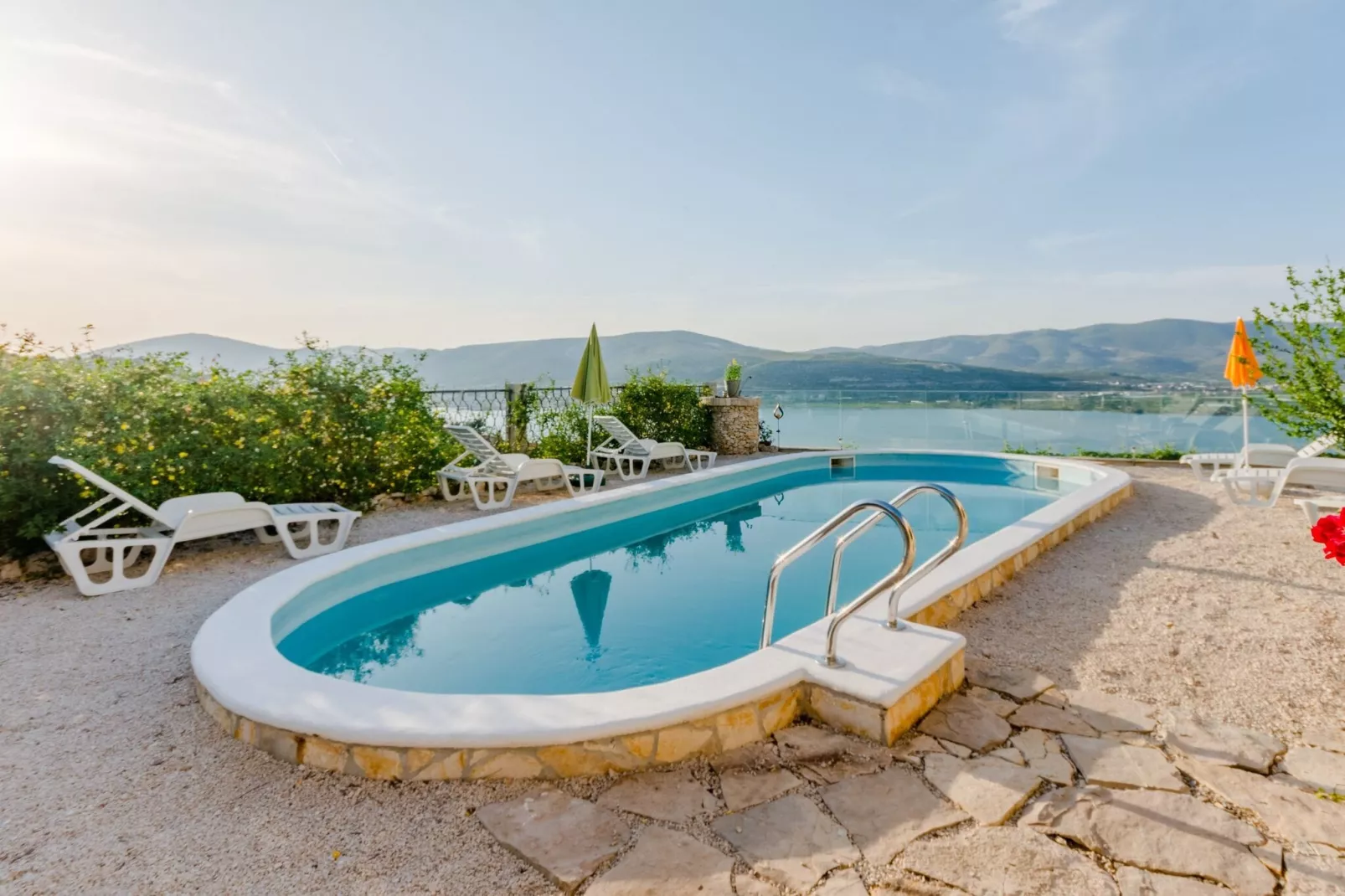 Apartment Sea Star - Three-Bedroom Apartment with Pool and Sea View-Schwimmbad