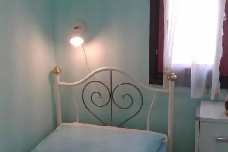 Holiday Home  Angie - One Bedroom Holiday Home with Terrace and Sea View-Chambre