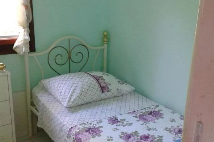 Holiday Home  Angie - One Bedroom Holiday Home with Terrace and Sea View-Chambre