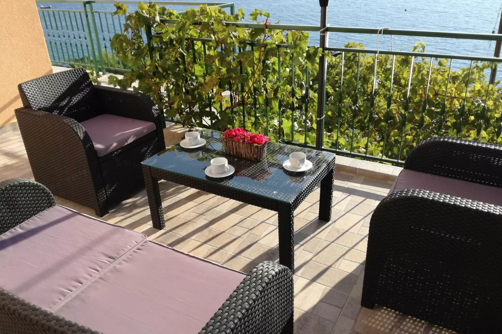 House Karlo Apartments - One-Bedroom Apartment with Balcony and Sea View (A2)-Terrace balcony
