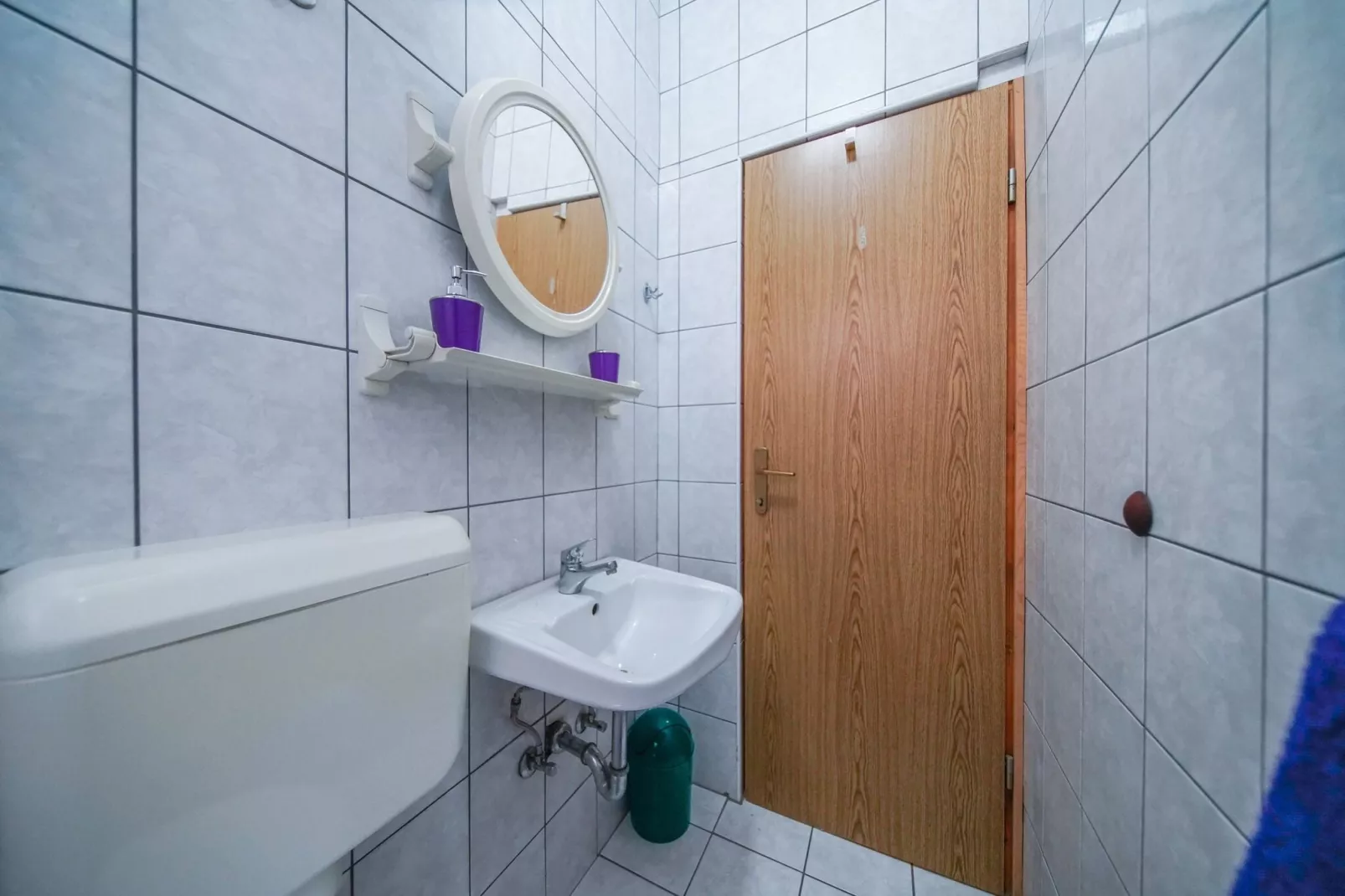 Apartments Filipović - One Bedroom Apartment with Terrace and Sea View ( A3 )-Bathroom