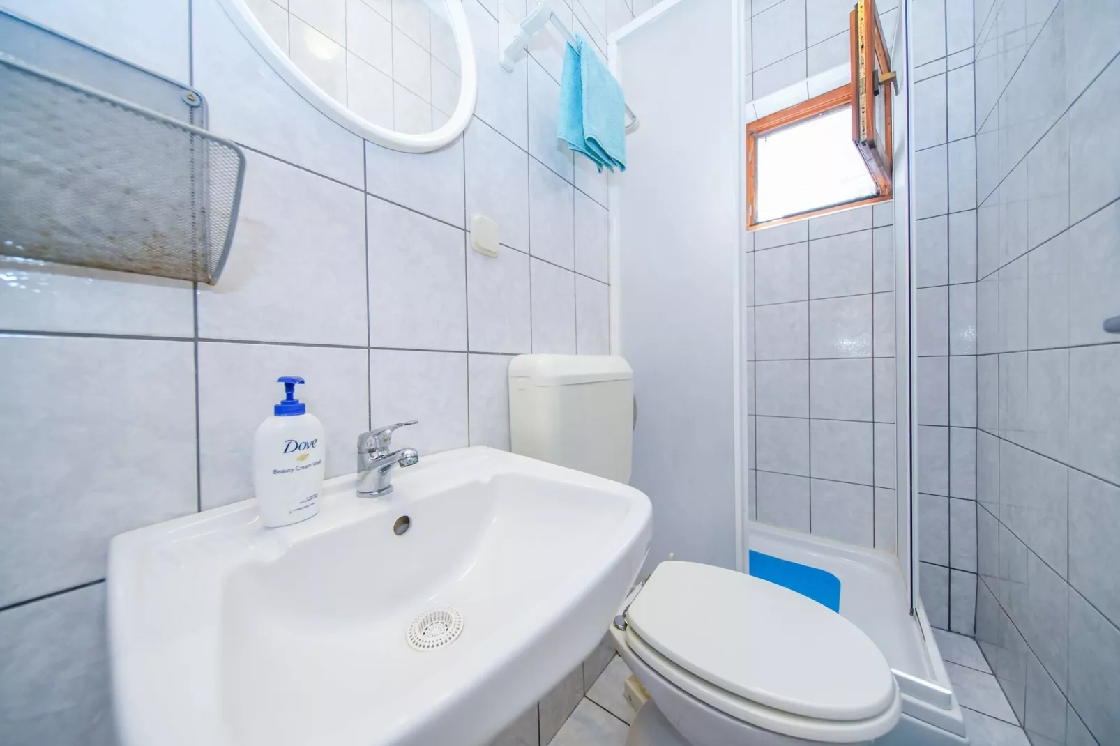 Apartments Filipović - One Bedroom Apartment with Terrace and Sea View ( A3 )-Bathroom
