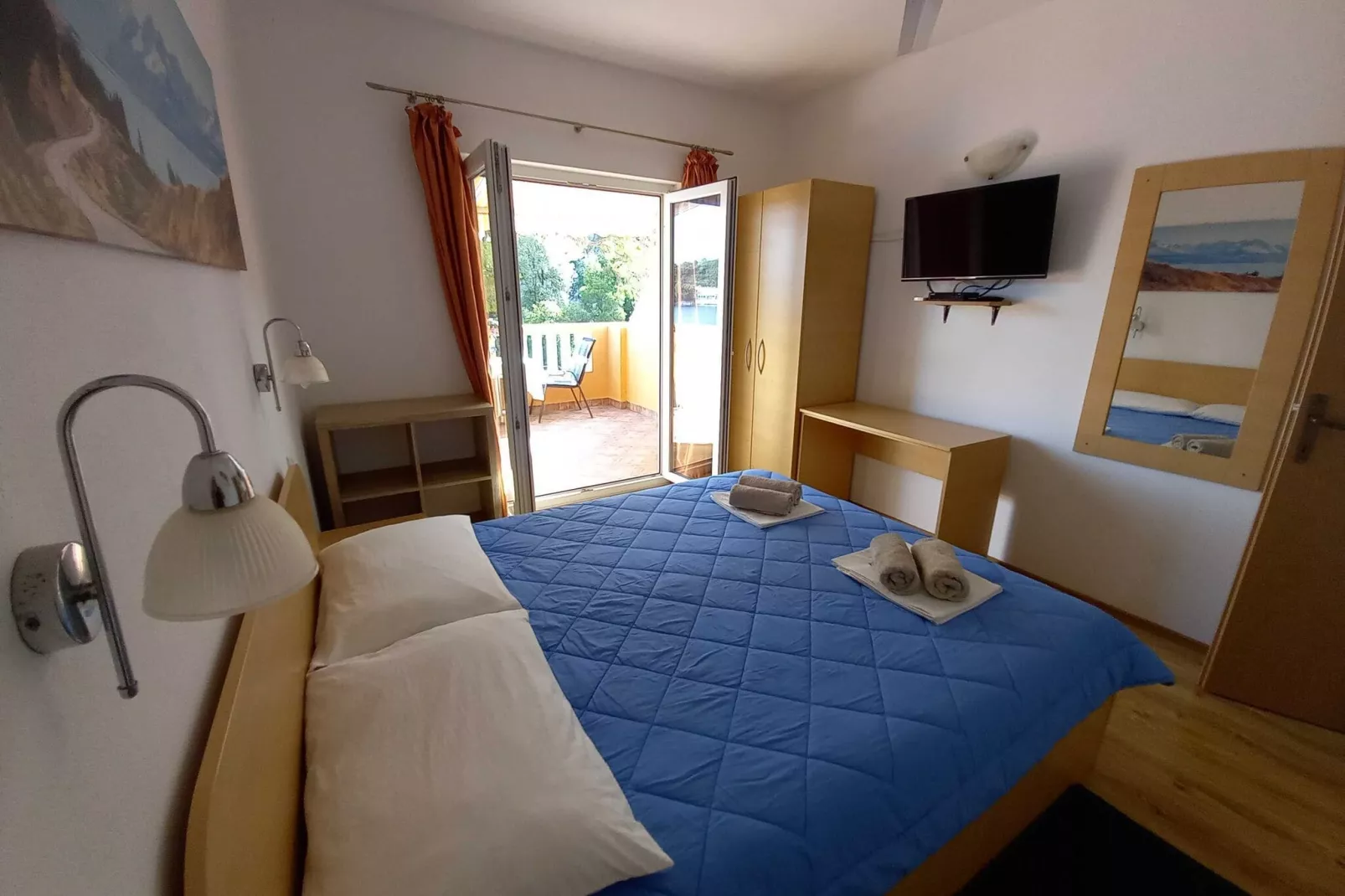 Apartments Vinko Mljet- One-Bedroom Apartment with Terrace (A3)-Chambre