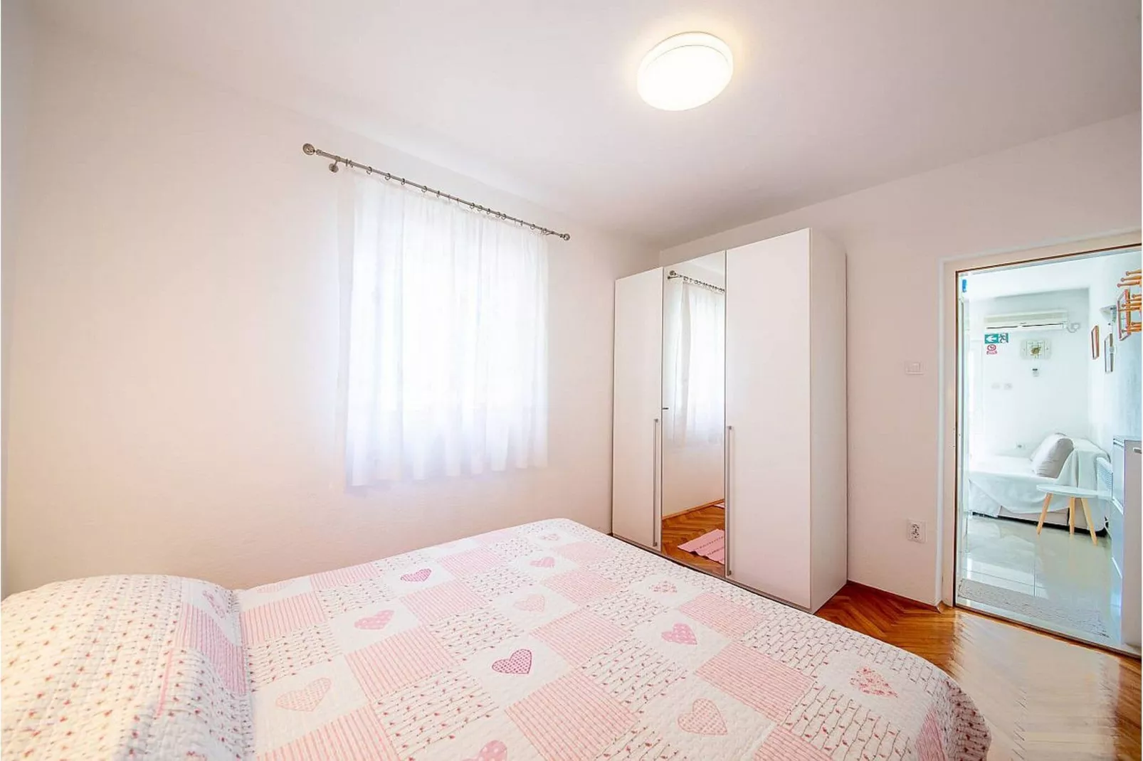 Apartments Magdalena - Standard Apartment with Terrace and Sea View (A2)-Schlafzimmer