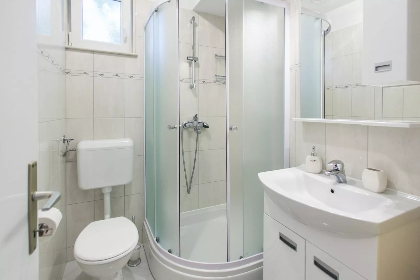 Apartments Magdalena - Apartment with Sea View and Terrace (A3)-Bathroom