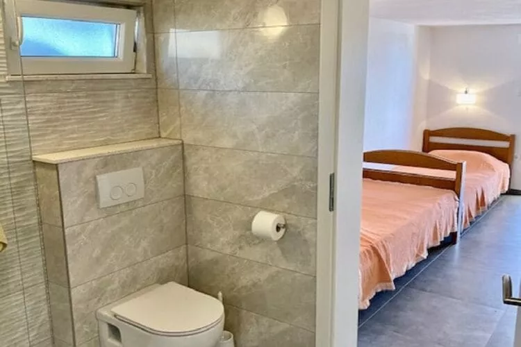 Holiday Home Oliva - Holiday House with Terrace and Sea View-Badezimmer