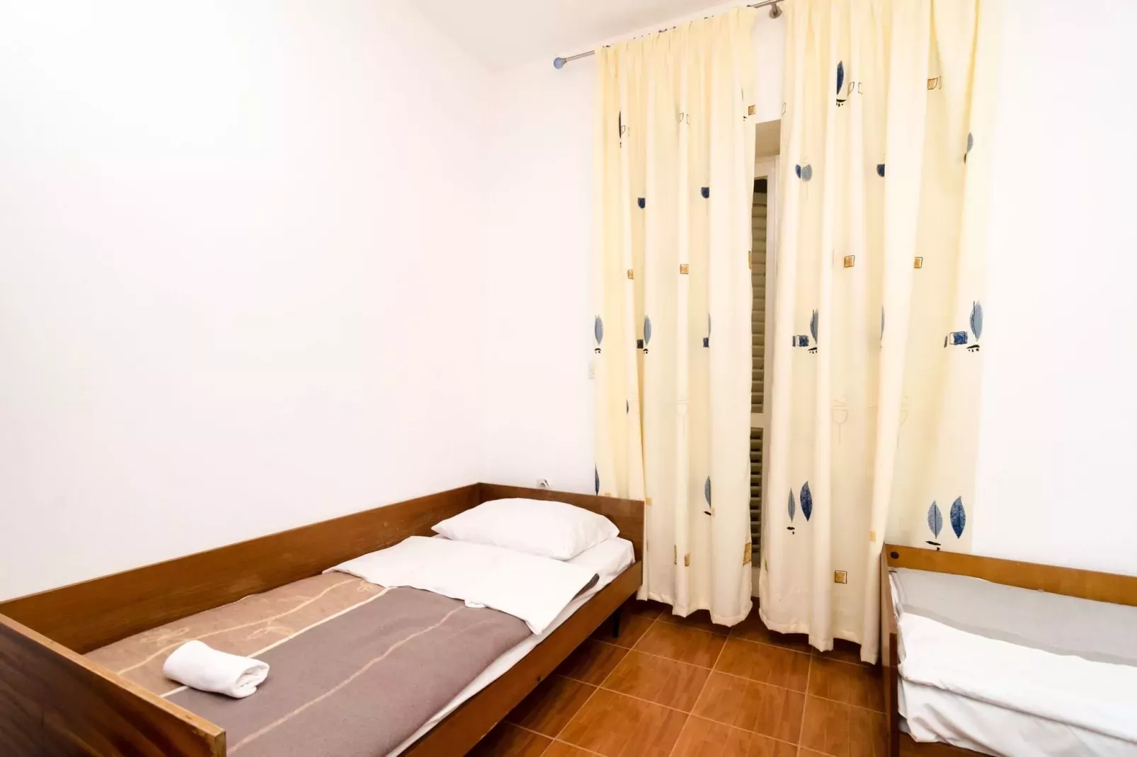 Guest House Kiko - Quadruple Room-Bedroom