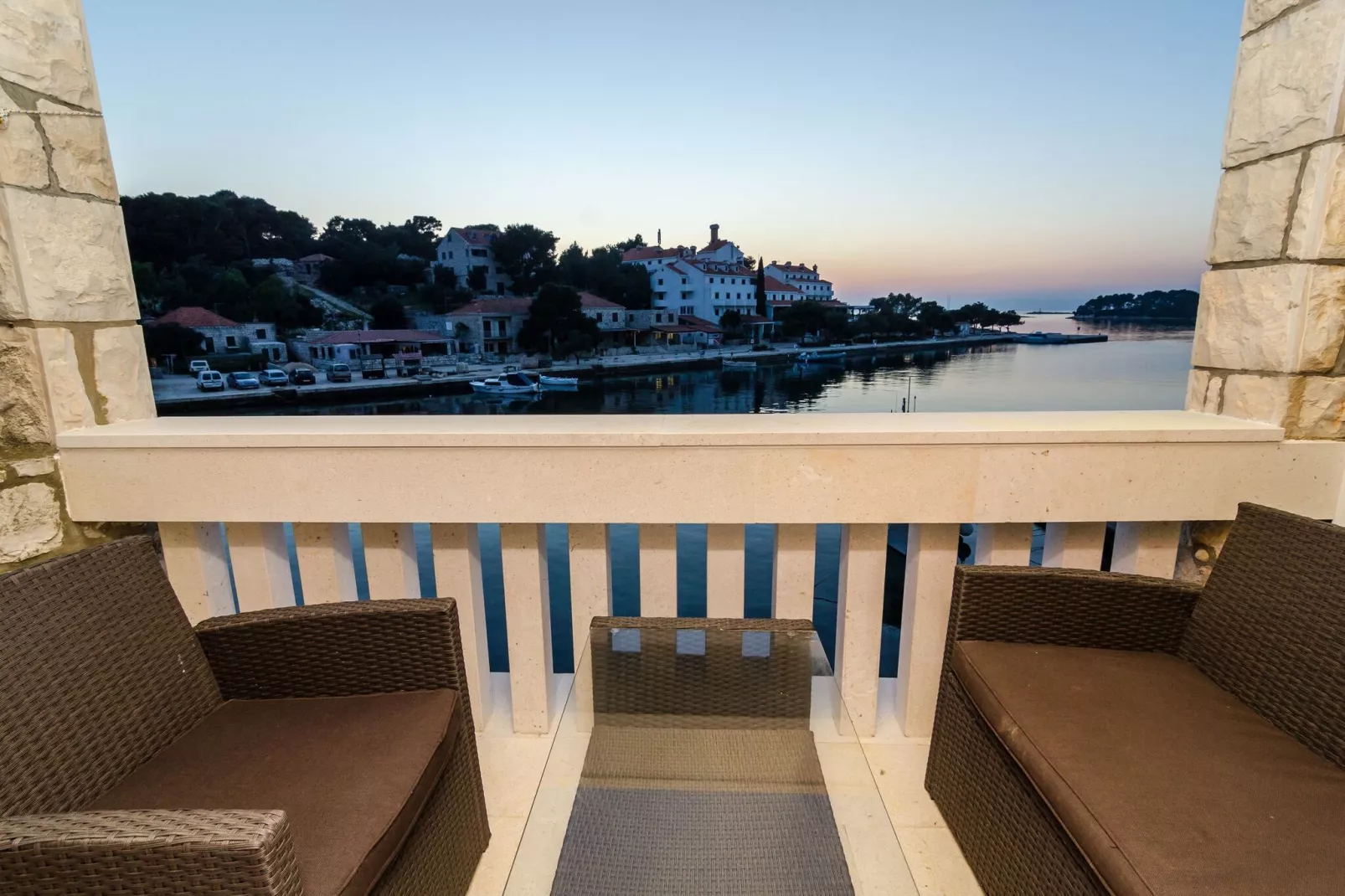 Guest House Kiko - One-Bedroom Apartment with Balcony and Sea View (A4)-Terrace balcony