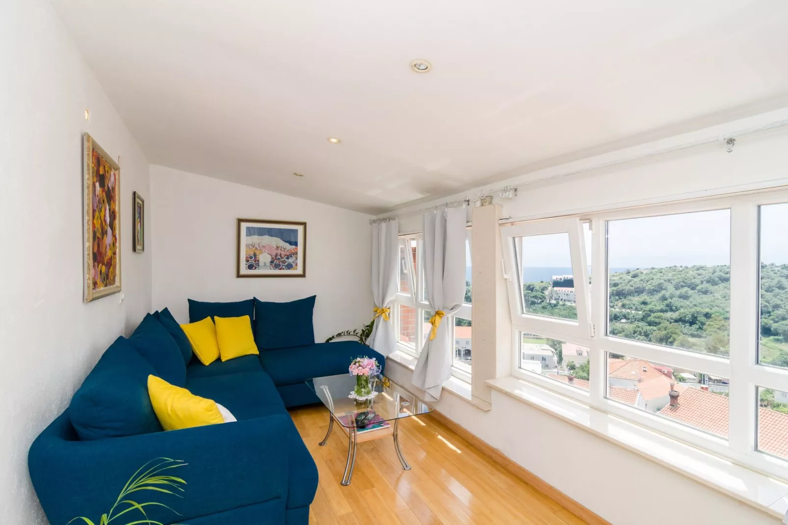 Apartment Emma - Two Bedroom Apartment with Balcony and Sea View-Living room