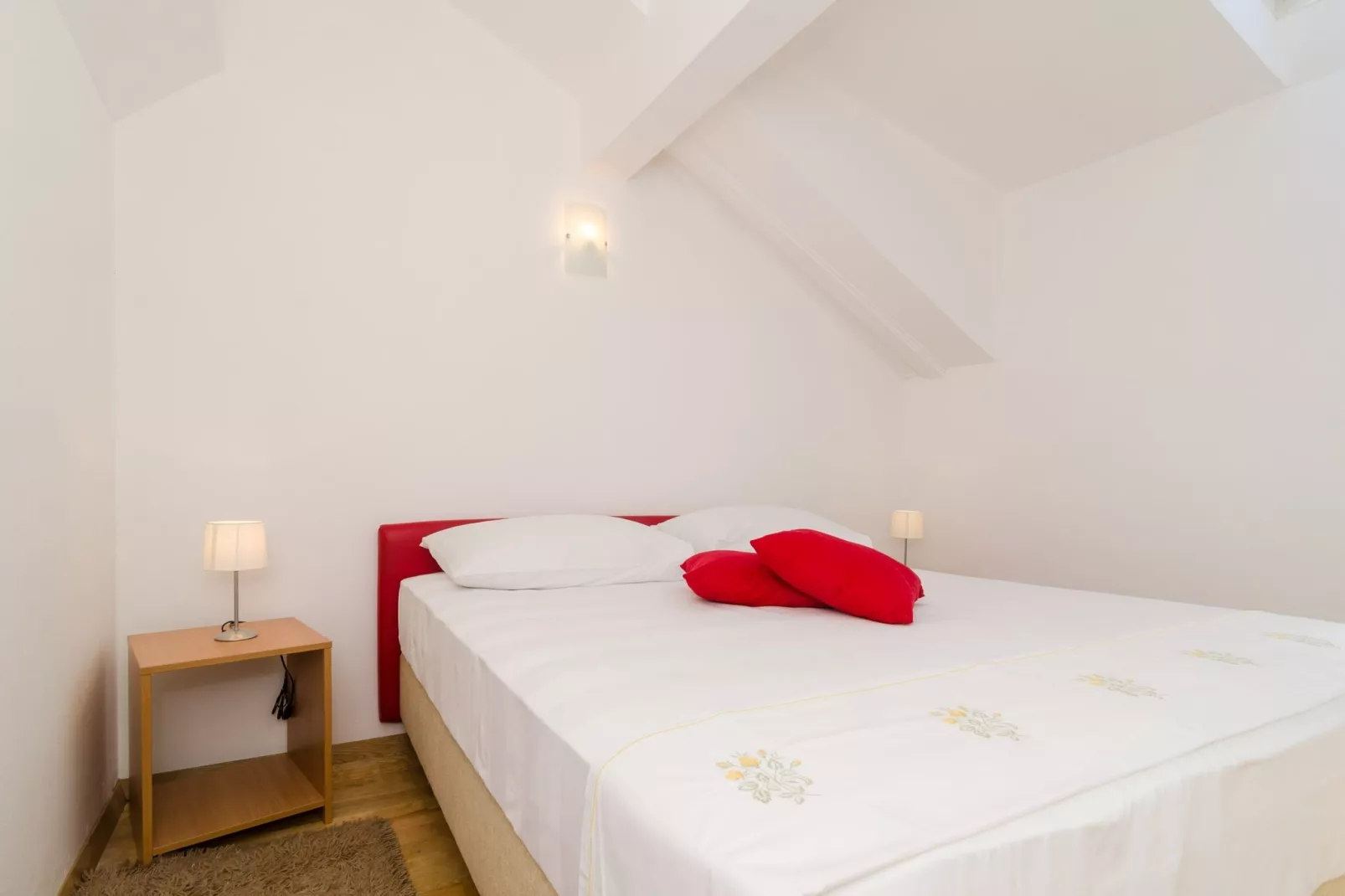 Apartment Emma - Two Bedroom Apartment with Balcony and Sea View-Bedroom