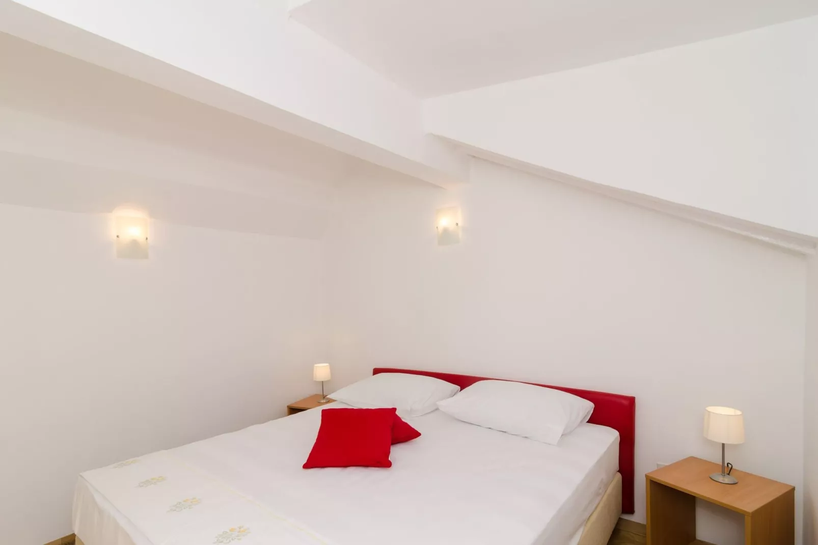 Apartment Emma - Two Bedroom Apartment with Balcony and Sea View-Bedroom