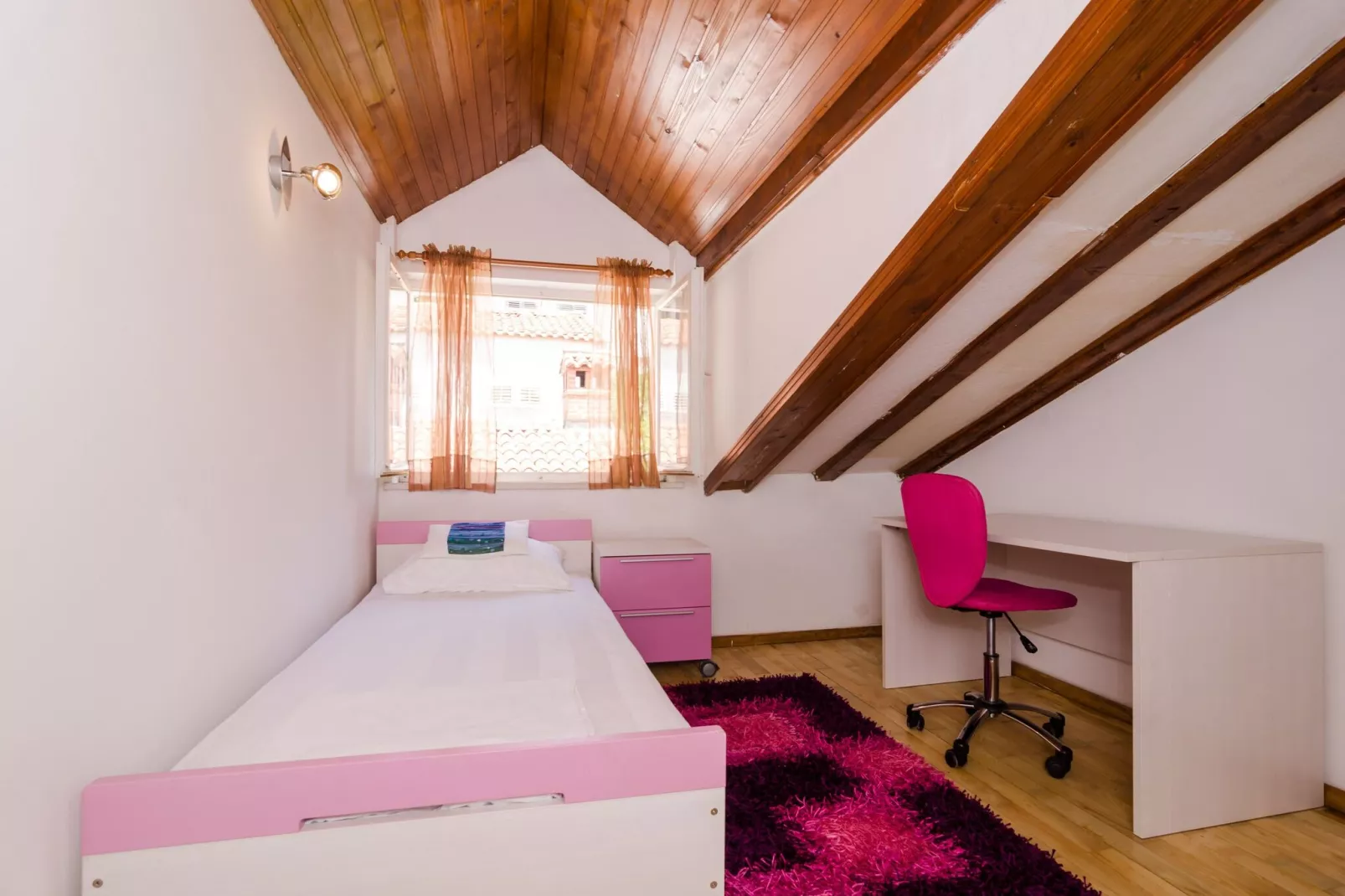 Apartment Emma - Two Bedroom Apartment with Balcony and Sea View-Bedroom