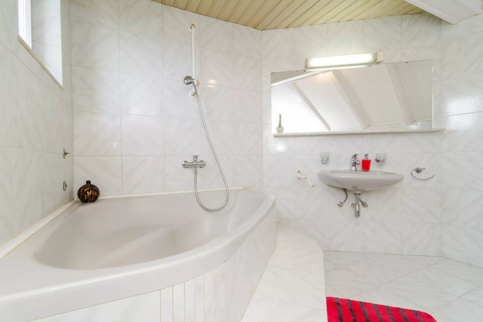Apartment Emma - Two Bedroom Apartment with Balcony and Sea View-Bathroom