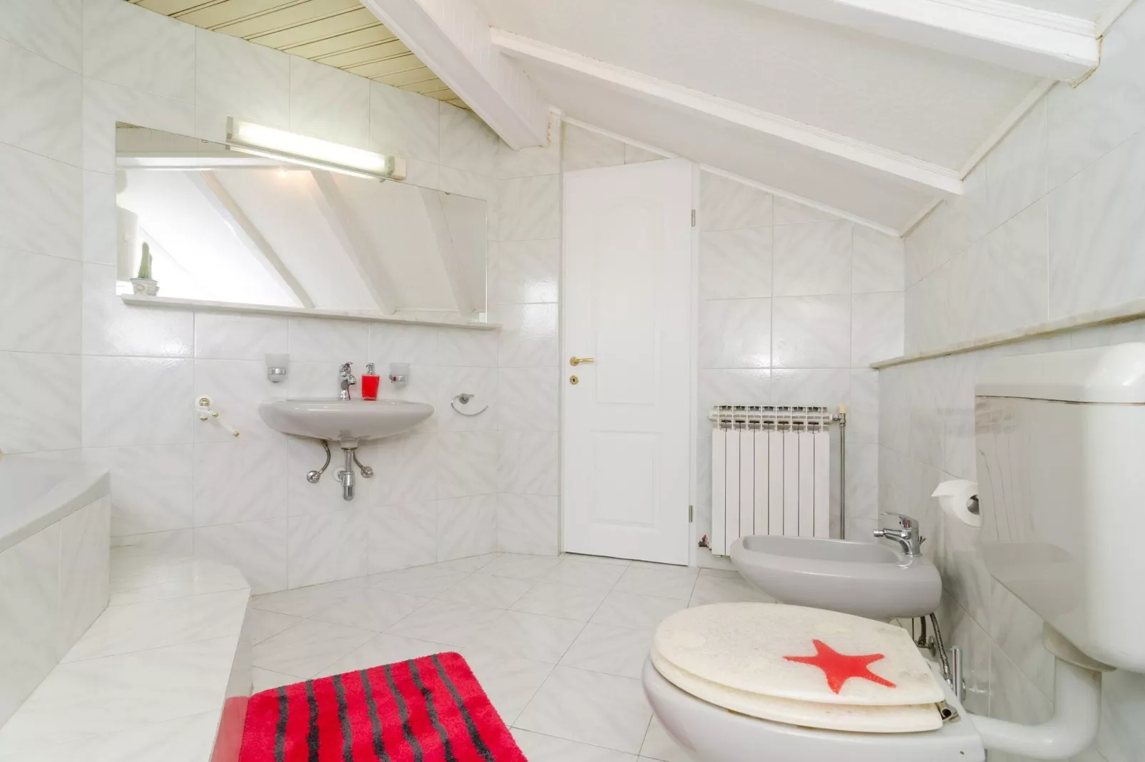 Apartment Emma - Two Bedroom Apartment with Balcony and Sea View-Bathroom
