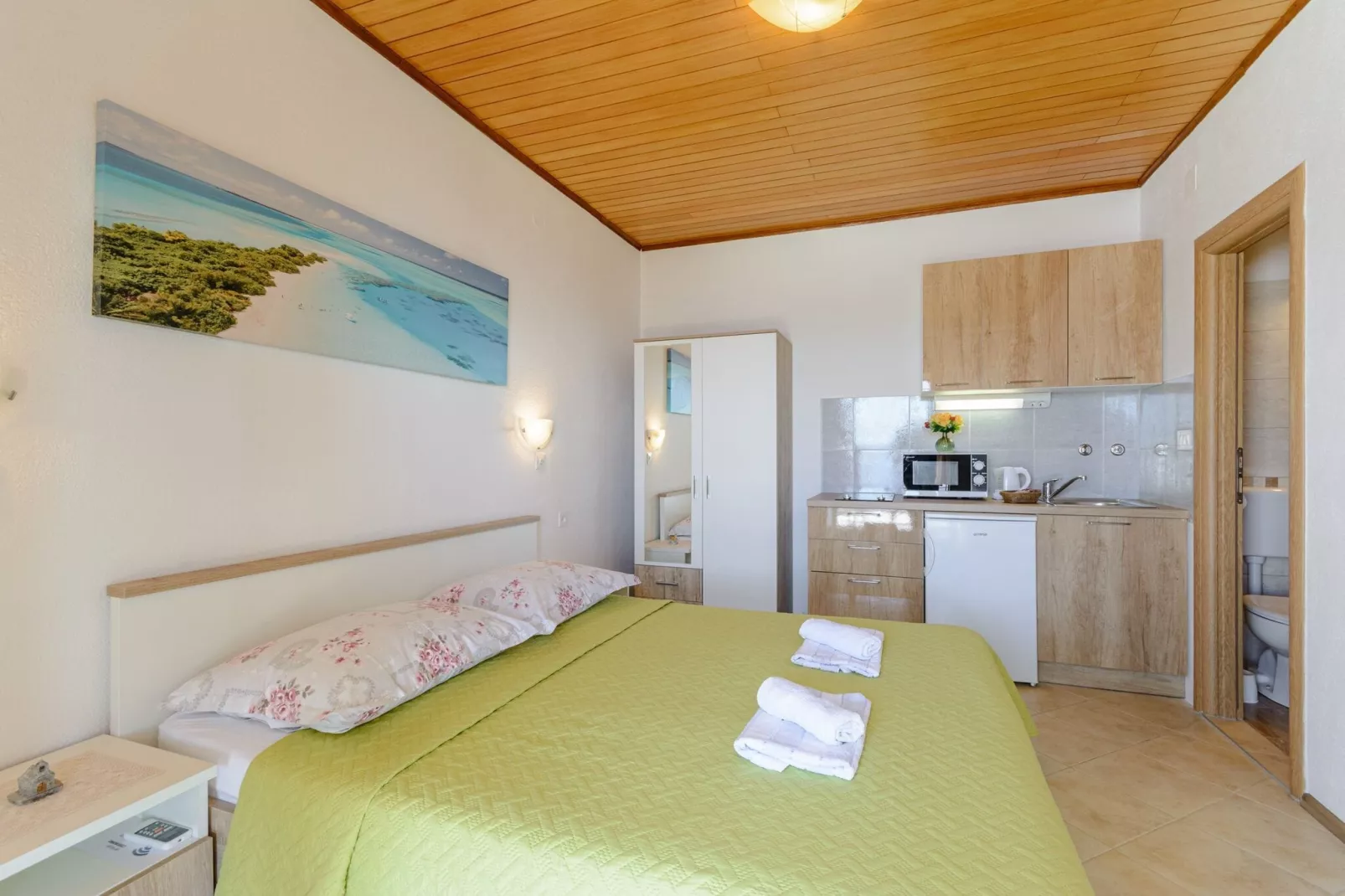 Rooms Sani - Double Room with Terrace and Sea View (S1)-Bedroom