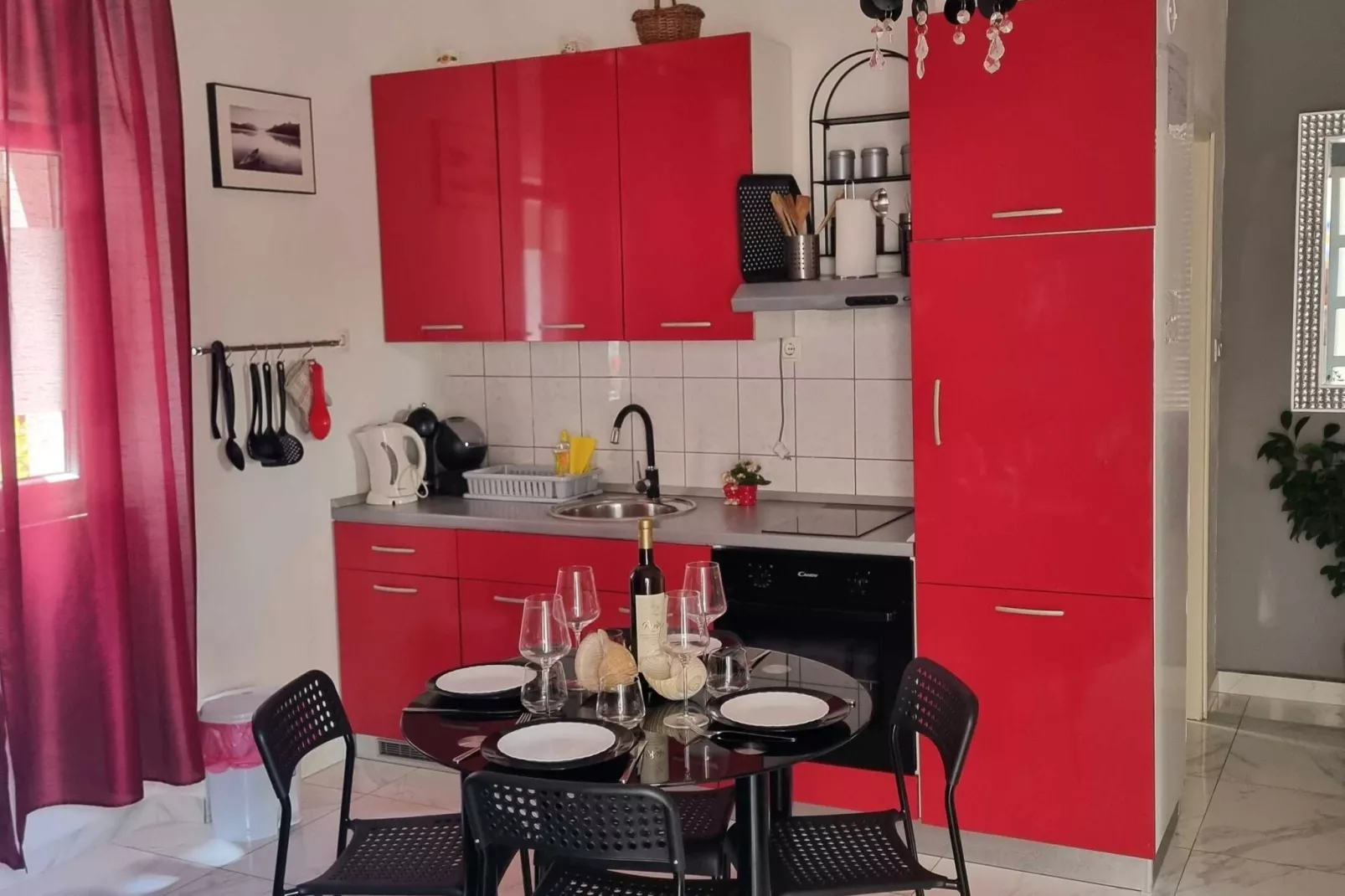 Apartments Mavi - Two-Bedroom Apartment with Terrace and City View-Kitchen
