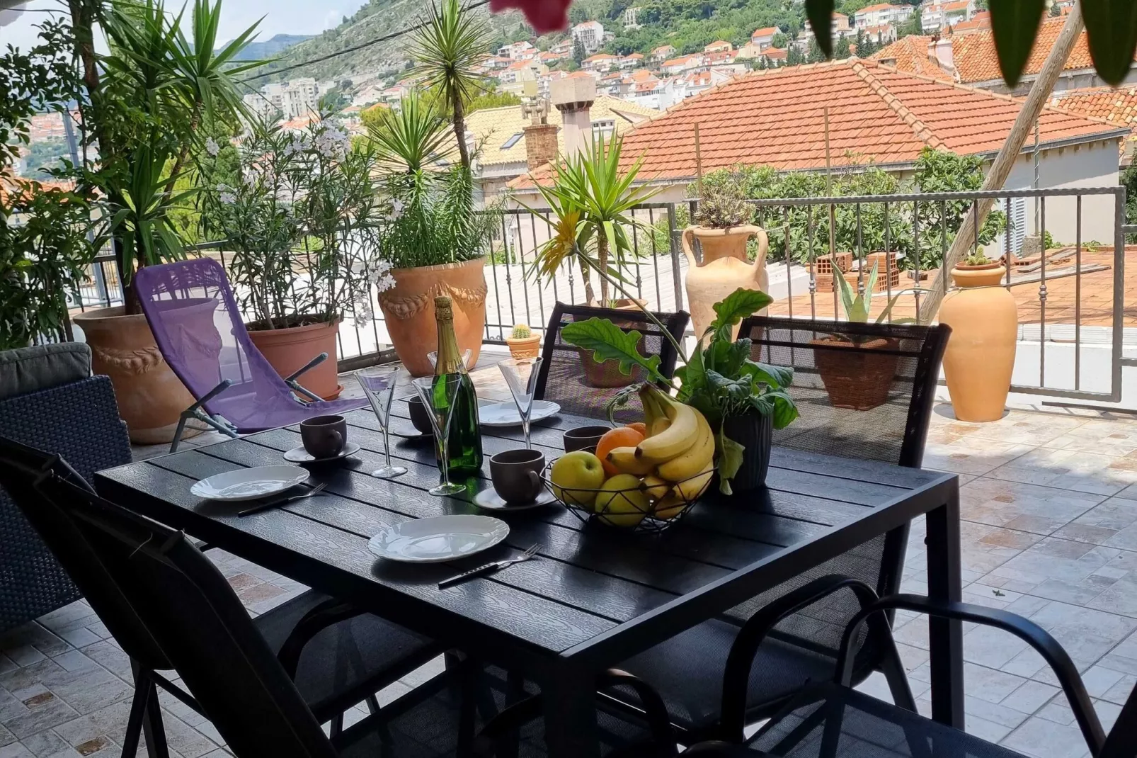 Apartments Mavi - Two-Bedroom Apartment with Terrace and City View-Terrace