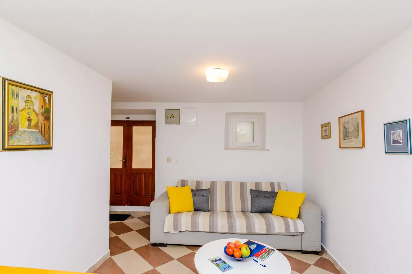 Apartment Simović - One Bedroom Apartment-Living room