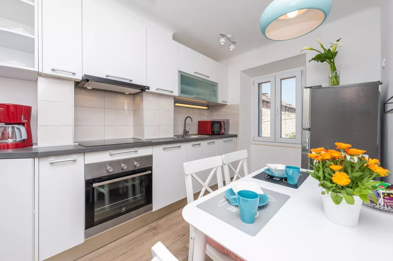 Apartment Simović - Two Bedroom Apartment with City View-Kitchen
