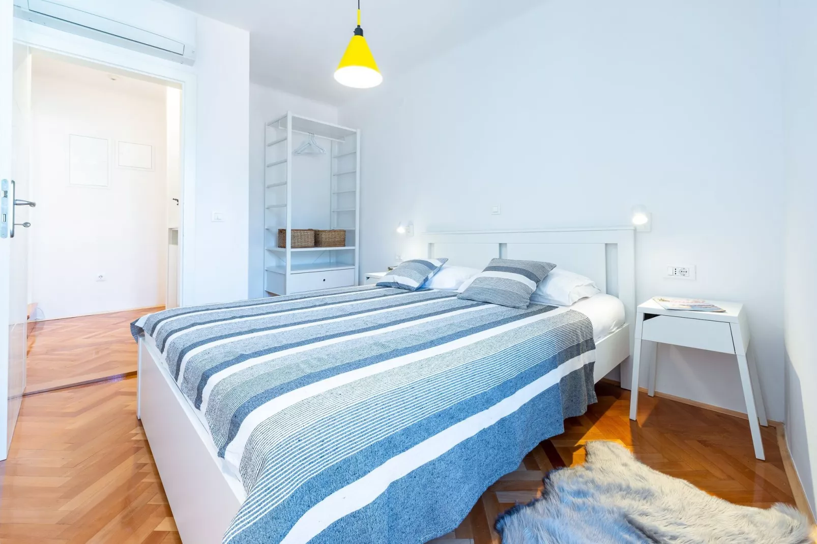 Apartment Simović - Two Bedroom Apartment with City View-Bedroom