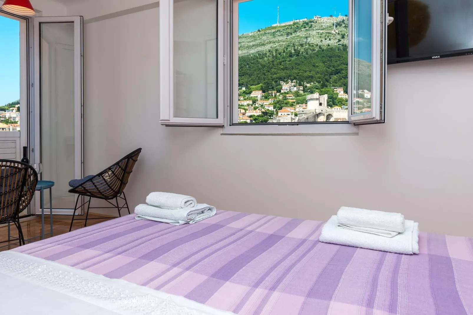 Apartment Simović - Two Bedroom Apartment with City View-Bedroom