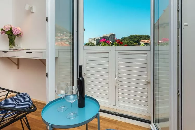 Apartment Simović - Two Bedroom Apartment with City View-Indoor