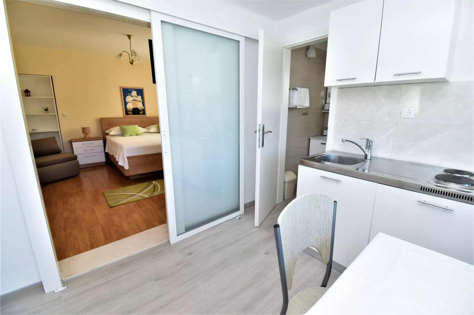 Guest House Kanjuo - Studio Apartment with Terrace and Garden View-Kitchen