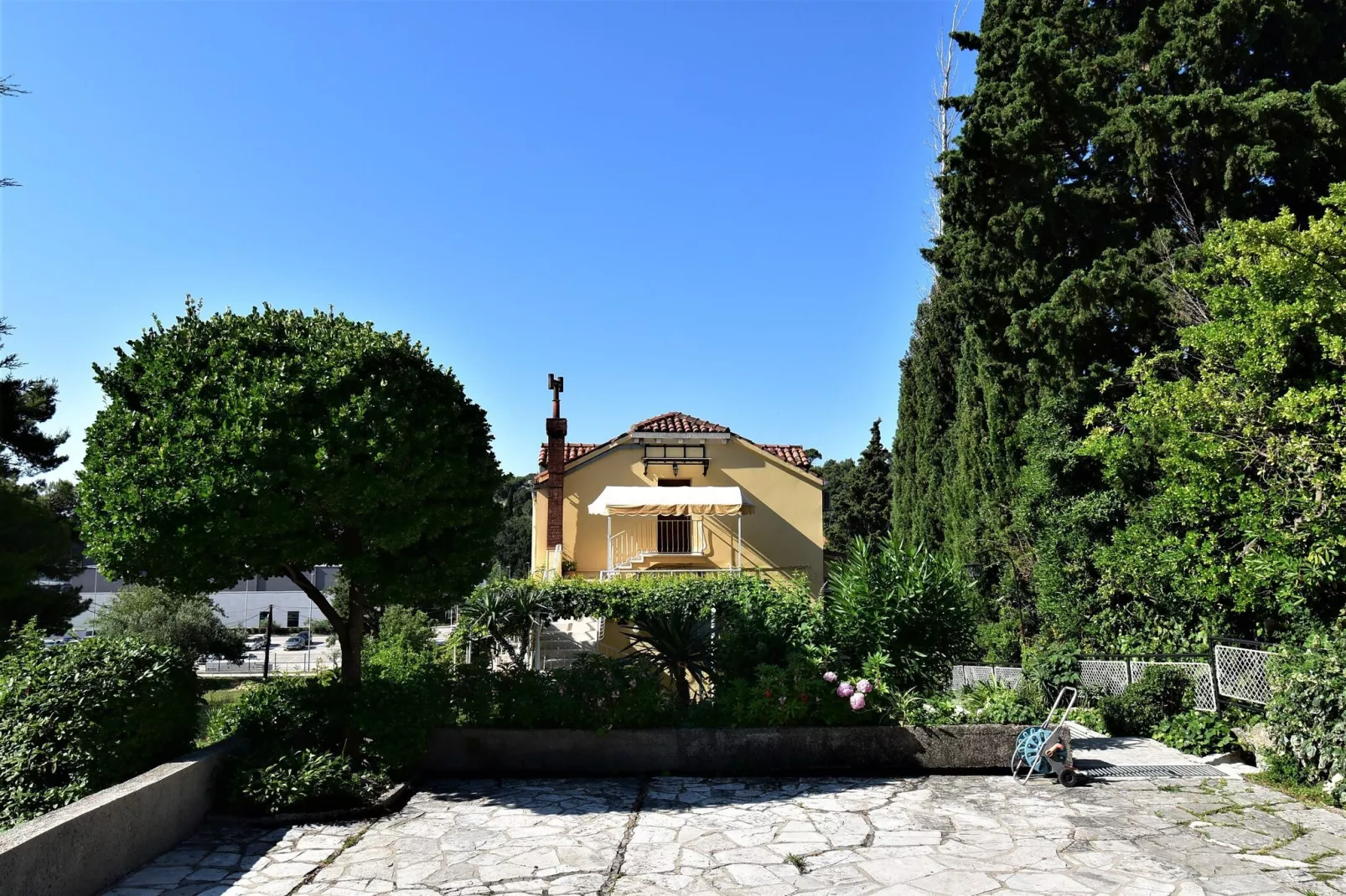 Guest House Kanjuo - Studio Apartment with Terrace and Garden View-Gardens summer