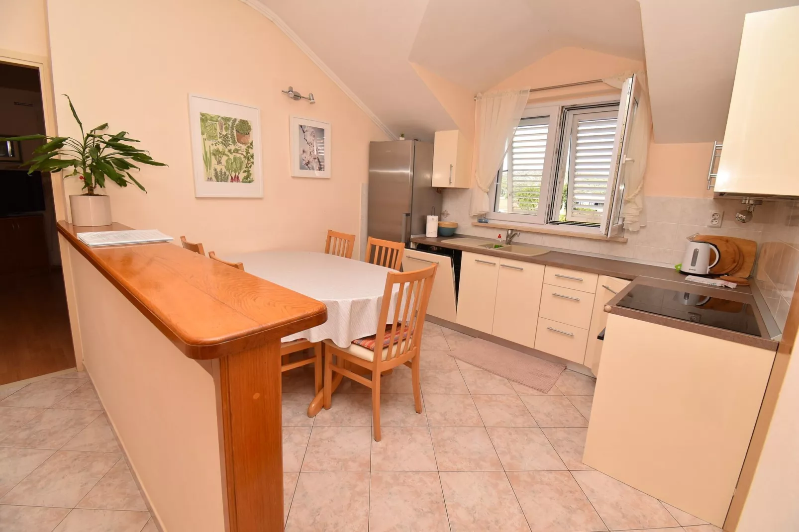 Guest House Kanjuo - Two Bedroom Apartment with Terrace and Garden View-Dining room