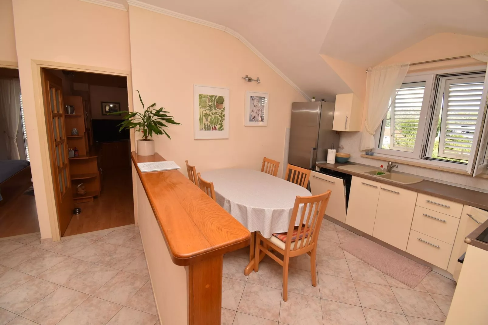 Guest House Kanjuo - Two Bedroom Apartment with Terrace and Garden View-Dining room