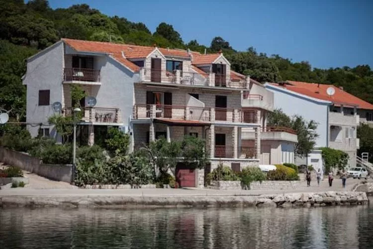 Apartments Malo Lago - One-Bedroom Apartment with Balcony and Sea View - Attic (Apartment 1)-Outdoor
