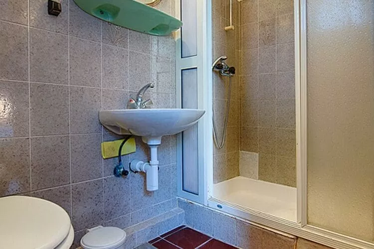 Apartments Malo Lago - One-Bedroom Apartment with Balcony and Sea View - 2nd floor (Apartment 4)-Badezimmer