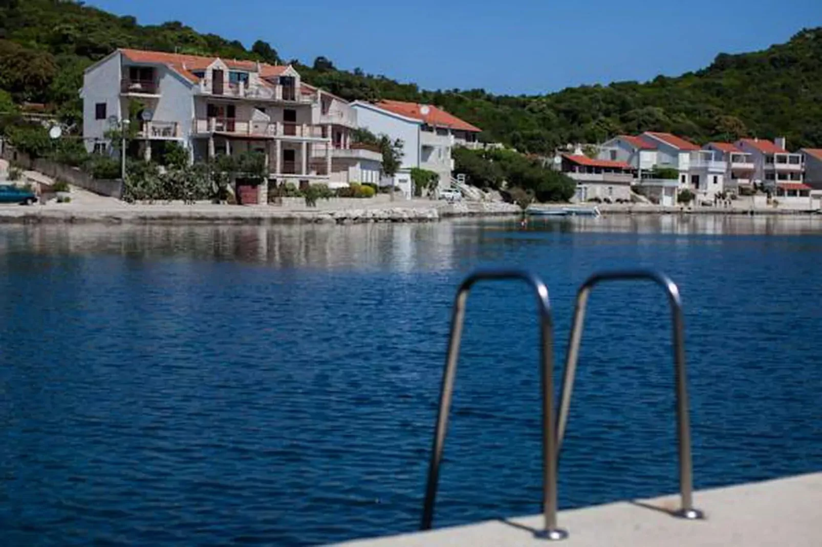 Apartments Malo Lago - One-Bedroom Apartment with Balcony and Sea View - 2nd floor (Apartment 4)-Aussicht