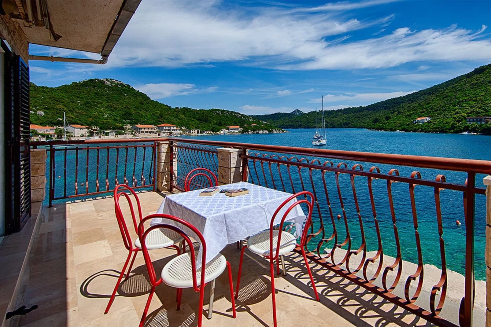 Apartments Malo Lago - One-Bedroom Apartment with Balcony and Sea View - 2nd floor (Apartment 5)-Terrassenbalkon