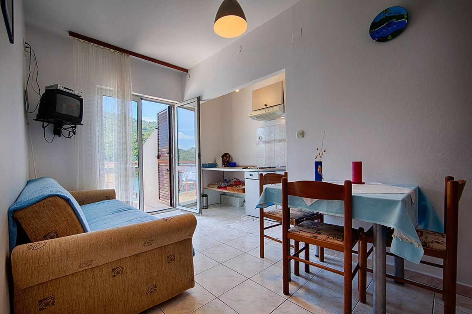 Apartments Malo Lago - One-Bedroom Apartment with Balcony and Sea View - 2nd floor (Apartment 5)-Wohnzimmer