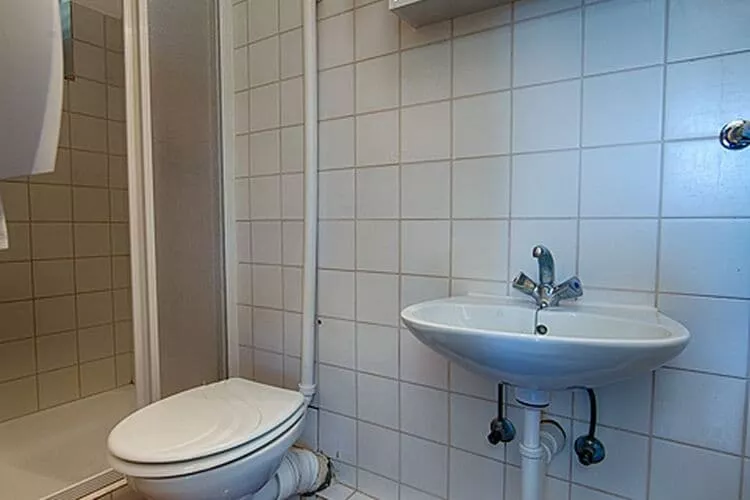 Apartments Malo Lago - One-Bedroom Apartment with Balcony and Sea View - 2nd floor (Apartment 7)-Bathroom