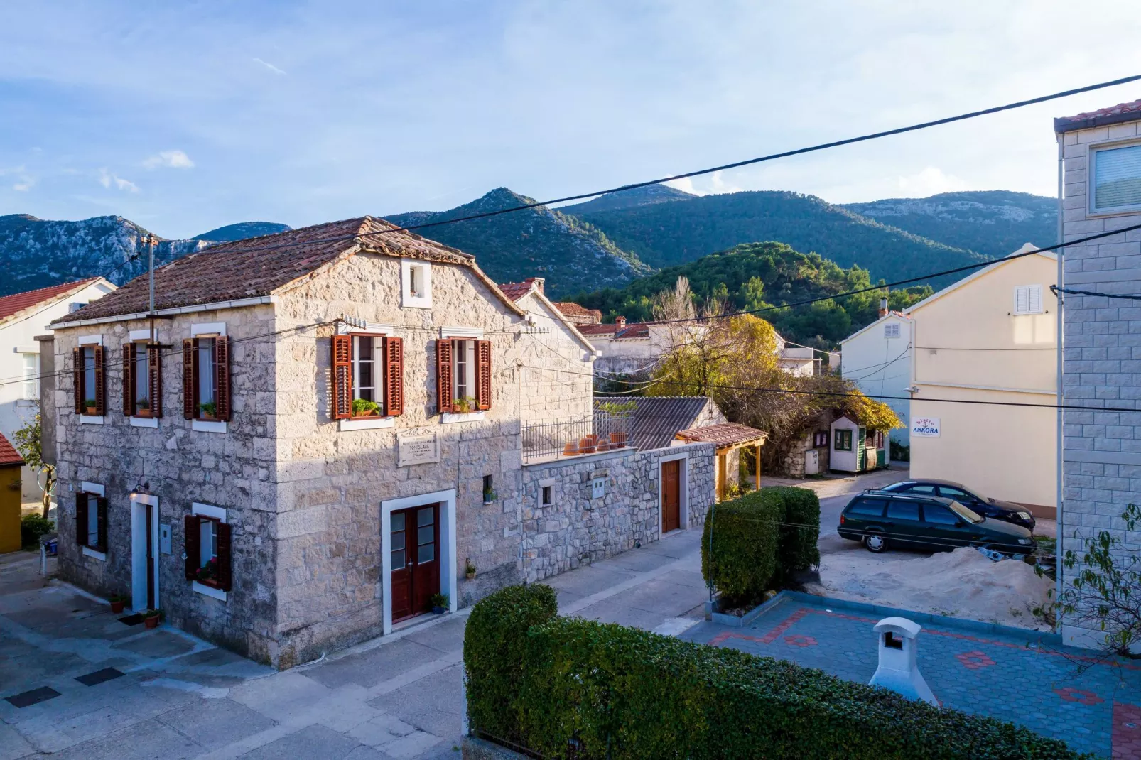 Villa Nives - Three-Bedroom Villa with Terrace and Sea View-Outdoor