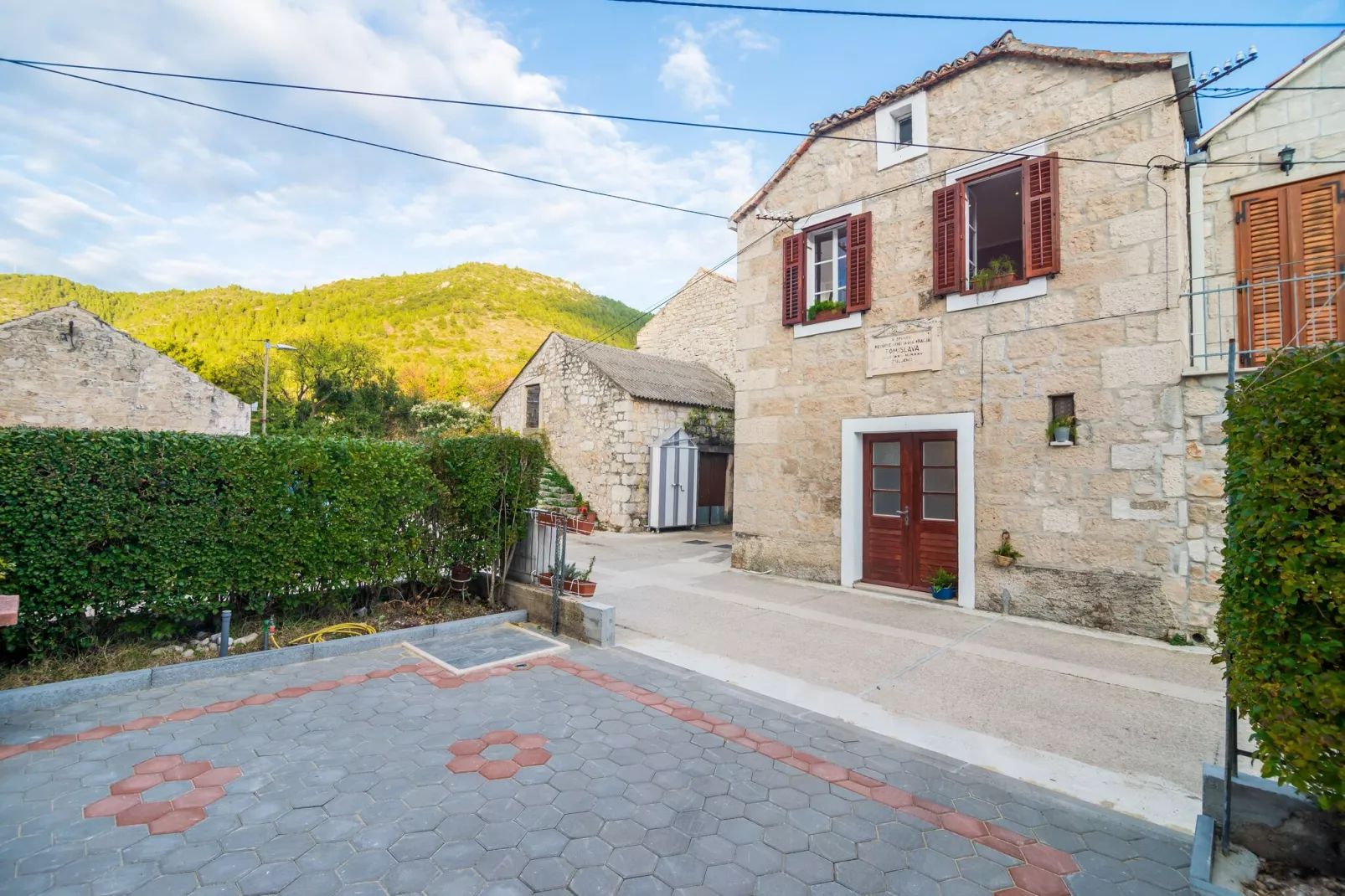 Villa Nives - Three-Bedroom Villa with Terrace and Sea View-Outdoor
