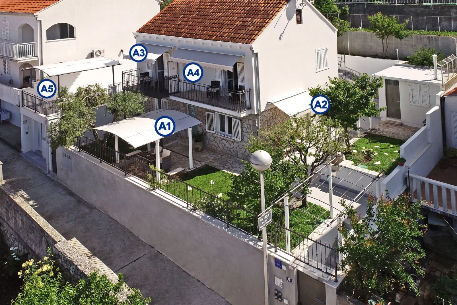 Nika Family Apartments - Standard Studio Apartment with Side Terrace and Partial Sea View (A2)-Extérieur