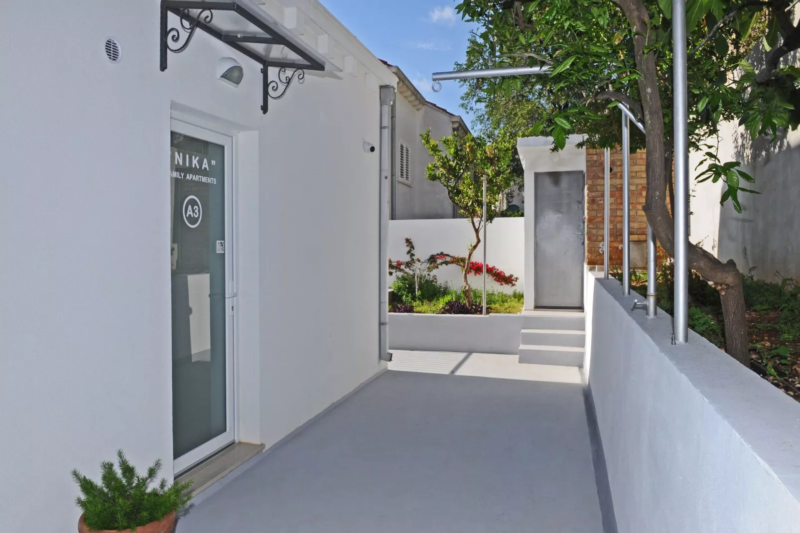 Nika Family Apartments - Superior Studio Apartment with Balcony and Sea View (A3)-Outdoor