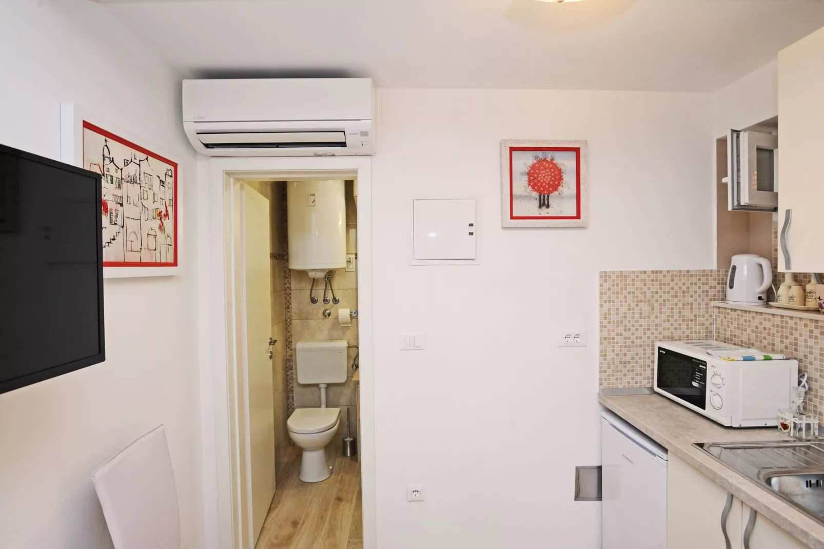 Nika Family Apartments - Basic Studio Apartment with External Terrace and Sea View (A5)-Badezimmer