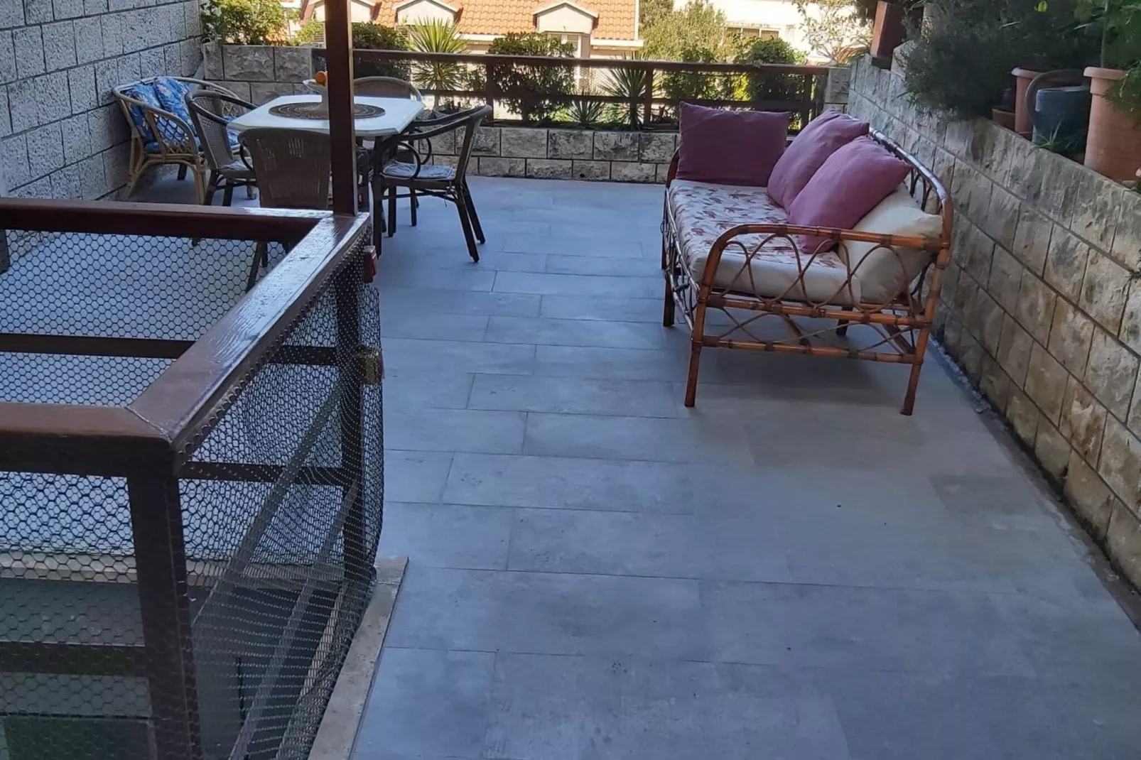 Big Terrace Apartment - Studio with Terrace and City View - First floor-Terrace balcony