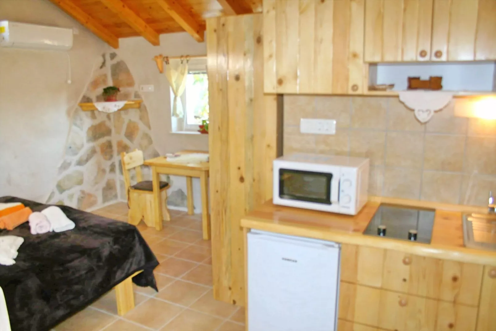 Stone House Harmony -Studio Apartment with Patio and Garden View ( 2 )-Cuisine